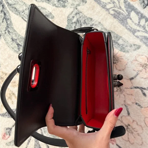 Christian Louboutin Black Shoulder bag - Picture 8 of 11